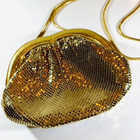 Gorgeous Vintage Gold Metal mesh evening bag with long strap zip closure EUC - Picture 2 of 6